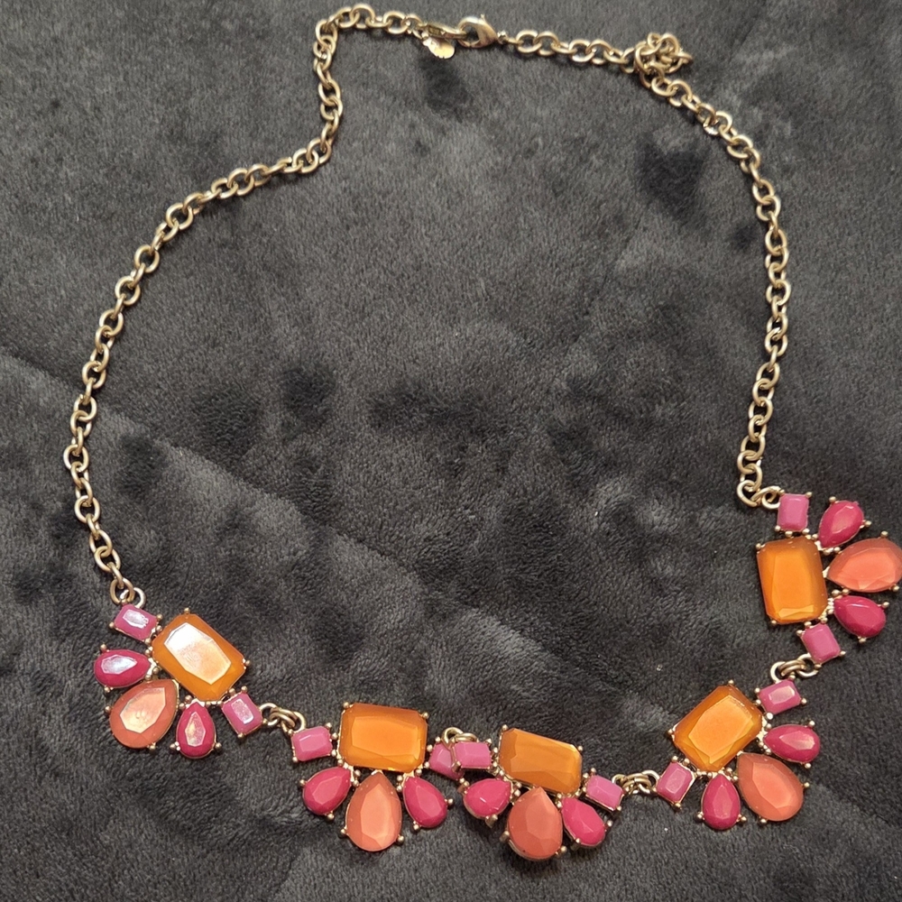 Elegant Gold and Pink Necklace